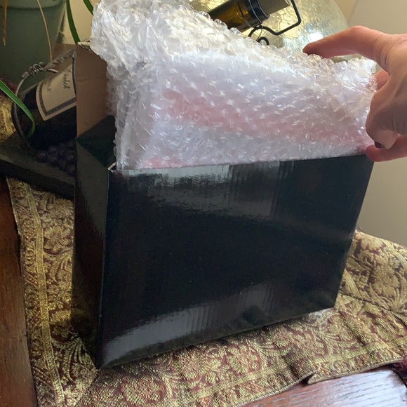 🔥SALE🔥 Authentic KURT GEIGER LONDON Acrylic clutch/Crosby - Picture 15 of 15